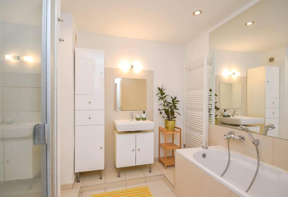 Old Town 2Br With Best View Bratislava Exterior photo